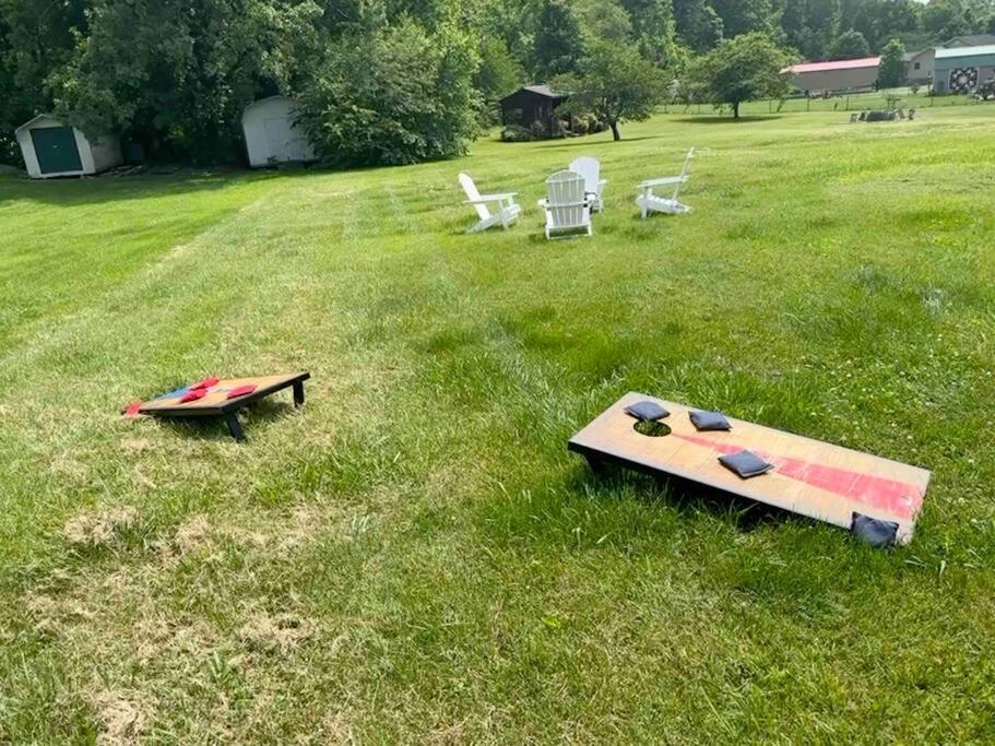 Bears Valley Inn - Great Location! - Peaceful, Children And Dog Friendly Retreat - Less Than 15 Min To All Attractions - Private Pool Club & Fishing Hole - Game Room With Tv Sevierville Buitenkant foto